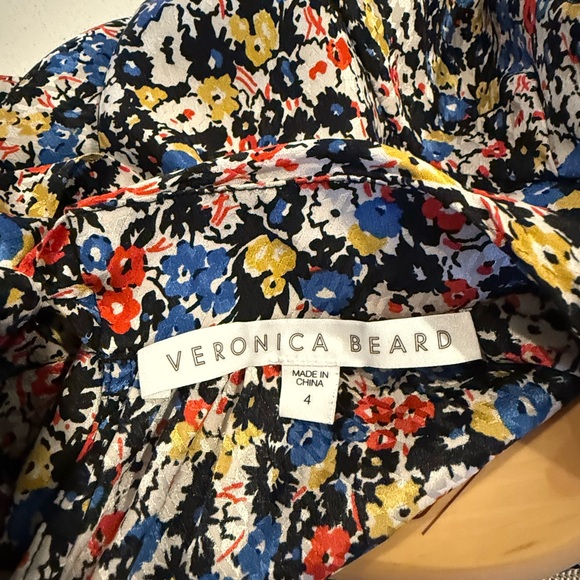 Veronica Beard VB Mena Ditsy Floral Silk Blouse Size - Picture 3 of 4